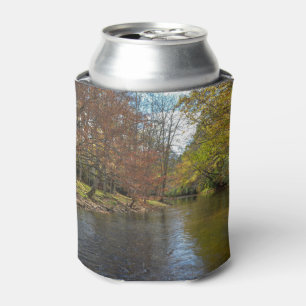 Bunte Blätter-Fall-Reflexionen auf Herbst-Strom Dosenkühler