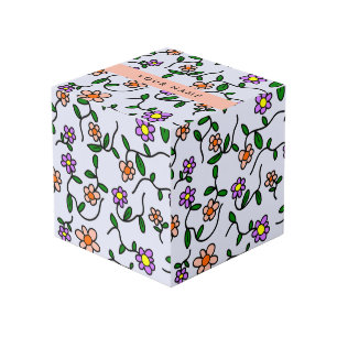 Bunte Blumen, blauer Hintergrund, Orange Würfel