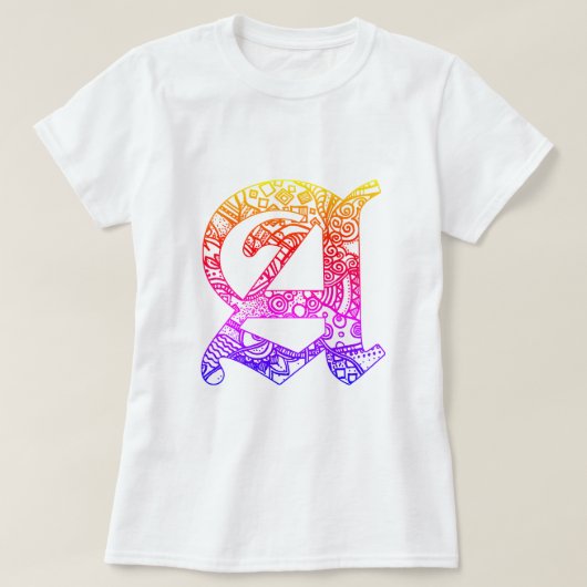 Bunte Buchstabe "A" im gotischen Stil T-Shirt (Design vorne)