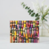 Bunte Crayons Postkarte (Stehend Vorderseite)