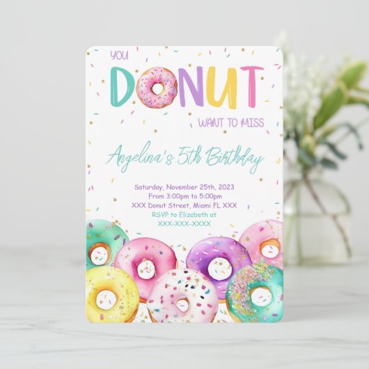 Bunte Donut-Geburtstagsparty Einladung (Stehend Vorderseite)