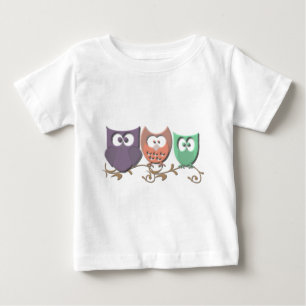 Bunte Eulen auf einem Rebe-Bild Baby T-shirt