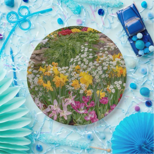 Bunte Frühlingsblumen in voller Blüte Pappteller (Party)
