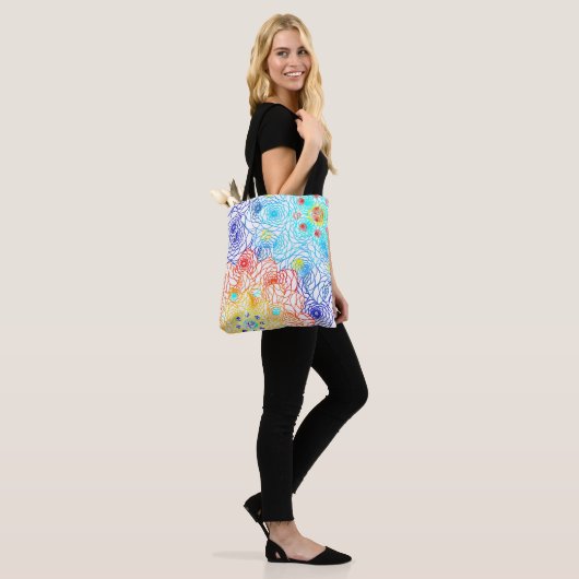 Bunte Frühlingsblumen Tasche (Am Model)