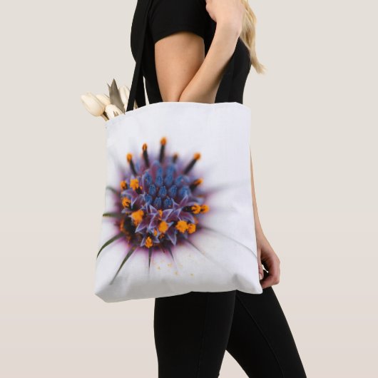 Bunte gelbe lila und weiße Blumenmitte Tasche (Von Nahem)