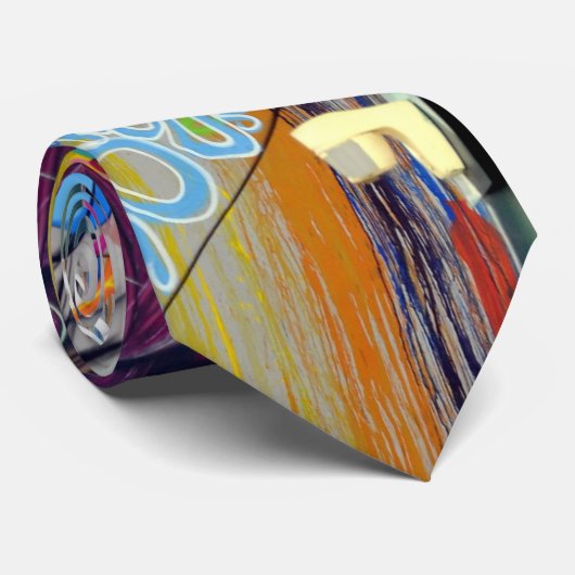 Bunte Graffiti Krawatte (Gerollt)