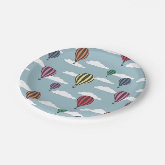 Bunte Heißluftballons Pappteller (Schrägansicht)
