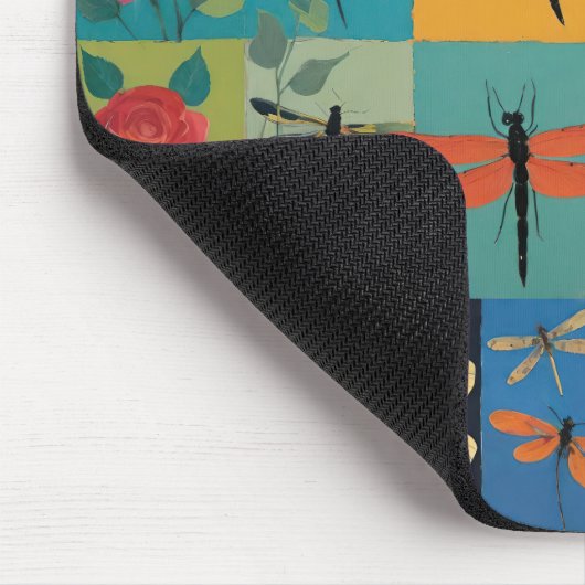 Bunte Libellen und Rosen Patchwork Mousepad (Ecke)