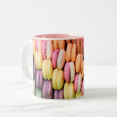 Bunte Makronen Zweifarbige Tasse (Vorderseite Links)