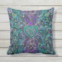 Bunte Mandala mit keltischem Herzen