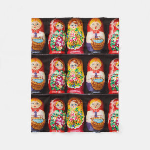 Bunte Matryoshka Puppen Fleecedecke