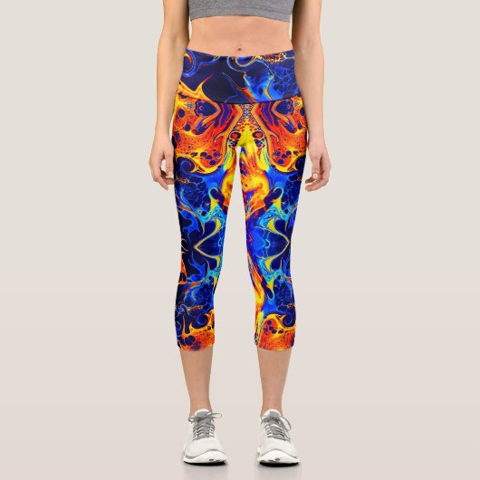 bunte Mischung aus Neonfarben, die auf schwarz wir Capri Leggings (Vorderseite)