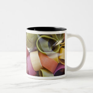 Bunte Pasta, Torri del Benaco, Verona Zweifarbige Tasse