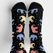Bunte Pastell-Elefanten auf Schwarz Socken (Oben)