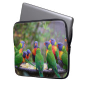 Bunte Regenbogen-Lori-Papageien beim Essen Laptopschutzhülle (Vorderseite Links)