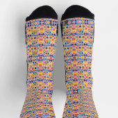 Bunte Socken mit lebendigen geometrischen Mustern  (Oben)