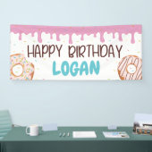 Bunte Sprinklen Donut Happy Birthday Banner (Messe)
