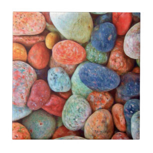 Bunte Strand-Kiesel machen Stein-Felsen-Muster Fliese