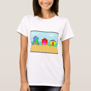 Bunte StrandCabanas an der Küstenlinie T-Shirt
