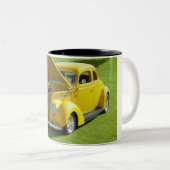 Bunte Tasse des Kaffee-Cars22 (VorderseiteRechts)