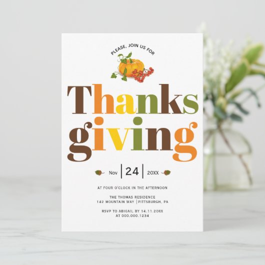 Bunte Typografie Kürbis Fall Erntedank Einladung (Stehend Vorderseite)