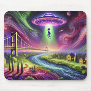 Bunte UFO-Entführungsszene Alien und kosmischer Hi Mousepad