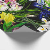 Bunte viktorianische Iris-Blumen auf schwarzem Geschenkpapier (Ecke)