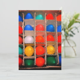 Bunte Vintage-Weihnachtslichtbirnen in einer Schac Feiertagskarte