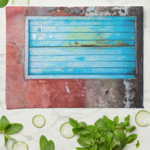 Bunte Wand, Tür und Fensterläden Geschirrtuch