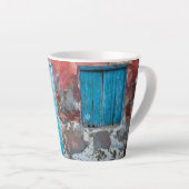 Bunte Wand, Tür und Fensterläden Milchtasse (Rechte Ecke)