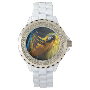 Bunter Fliegen Ara auf einem dunklen Hintergrund Armbanduhr
