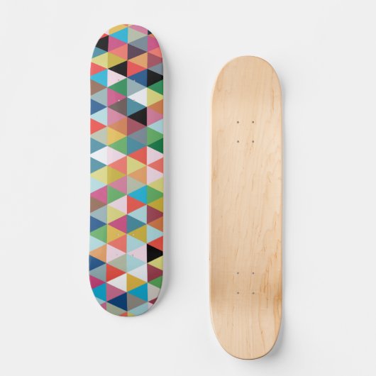 Bunter geometrischer gemusterter Skateboard (Vorderseite)