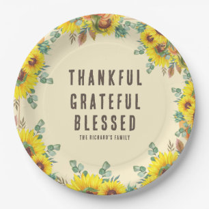 Bunter Herbst-Thanksgiving-Abendessen im Zeichen d Pappteller