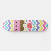 Bunter Kawaii kleiner Kuchen auf Sparren Skateboard (Horizontal)
