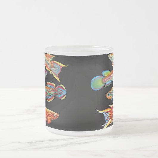 Bunter Killifish-mattierte GlasTasse Mattglastasse (Mittel)