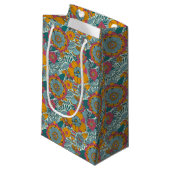 Buntes Blumenmuster Kleine Geschenktüte (Vorderseite Schrägansicht)