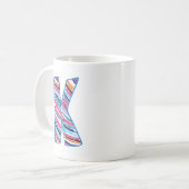 Buntes Buchstabe K wie in Kay Kaffeetasse (Vorderseite Links)