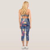 Buntes Denim-Patchwork, mit individuellem Text und Capri Leggings (Rückseite)