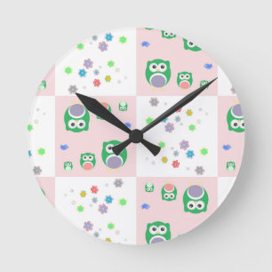 Buntes Eulen-Muster für Kinder Runde Wanduhr