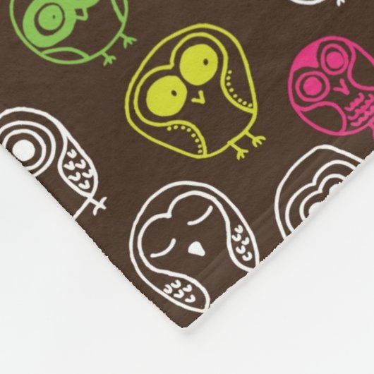 Buntes Eulengekritzel-Hintergrundmuster Fleecedecke (Ecke)