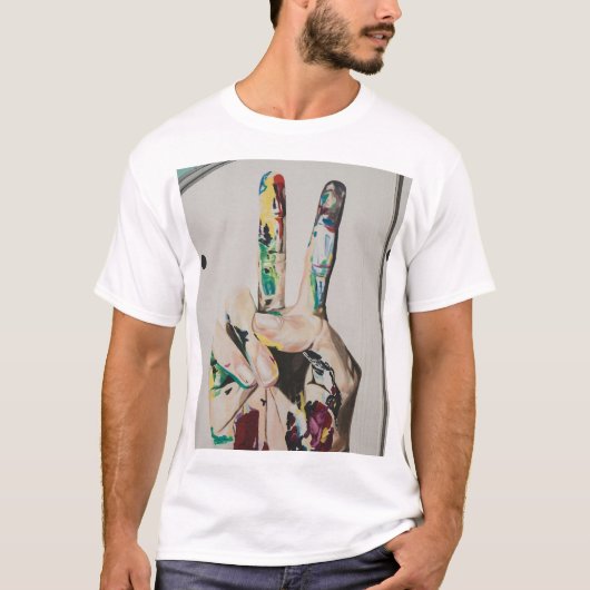 Buntes Friedenzeichen Hand Grafik Basic T-Shirt (Vorderseite)