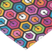 Buntes geometrisches Muster mit Hexagonen Tischdecke (Schrägansicht)