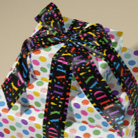Buntes Glück Geburtstag Text Confetti auf schwarz