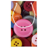 Buntes Knopf-Herz Kleine Geschenktüte (Rückseite)
