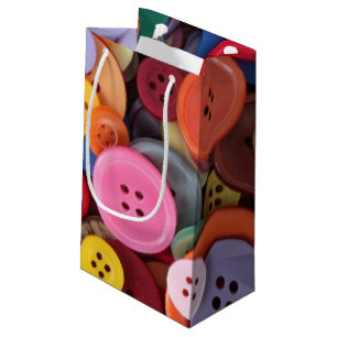 Buntes Knopf-Herz Kleine Geschenktüte