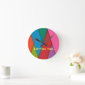 Buntes Muster Uhr (Zuhause)