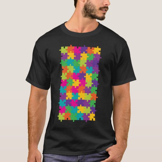 Buntes Puzzle-Muster T-Shirt (Vorderseite)
