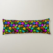 Buntes Schädelmuster im Schwarzen Seitenschläferkissen (Rückseite)