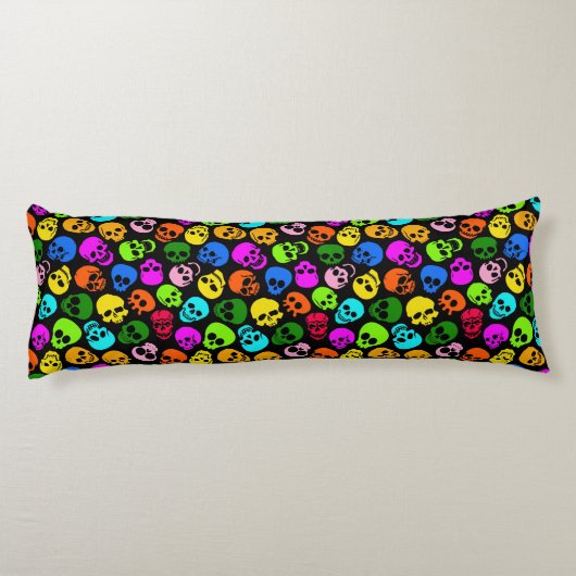 Buntes Schädelmuster im Schwarzen Seitenschläferkissen (Rückseite)
