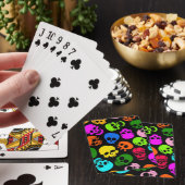 Buntes Schädelmuster im Schwarzen Spielkarten (In Situ)